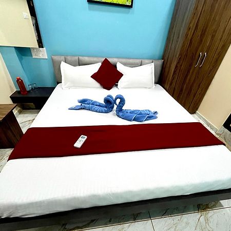 Garudeshwar Jai Swaminarayan Delux Homestay מראה חיצוני תמונה