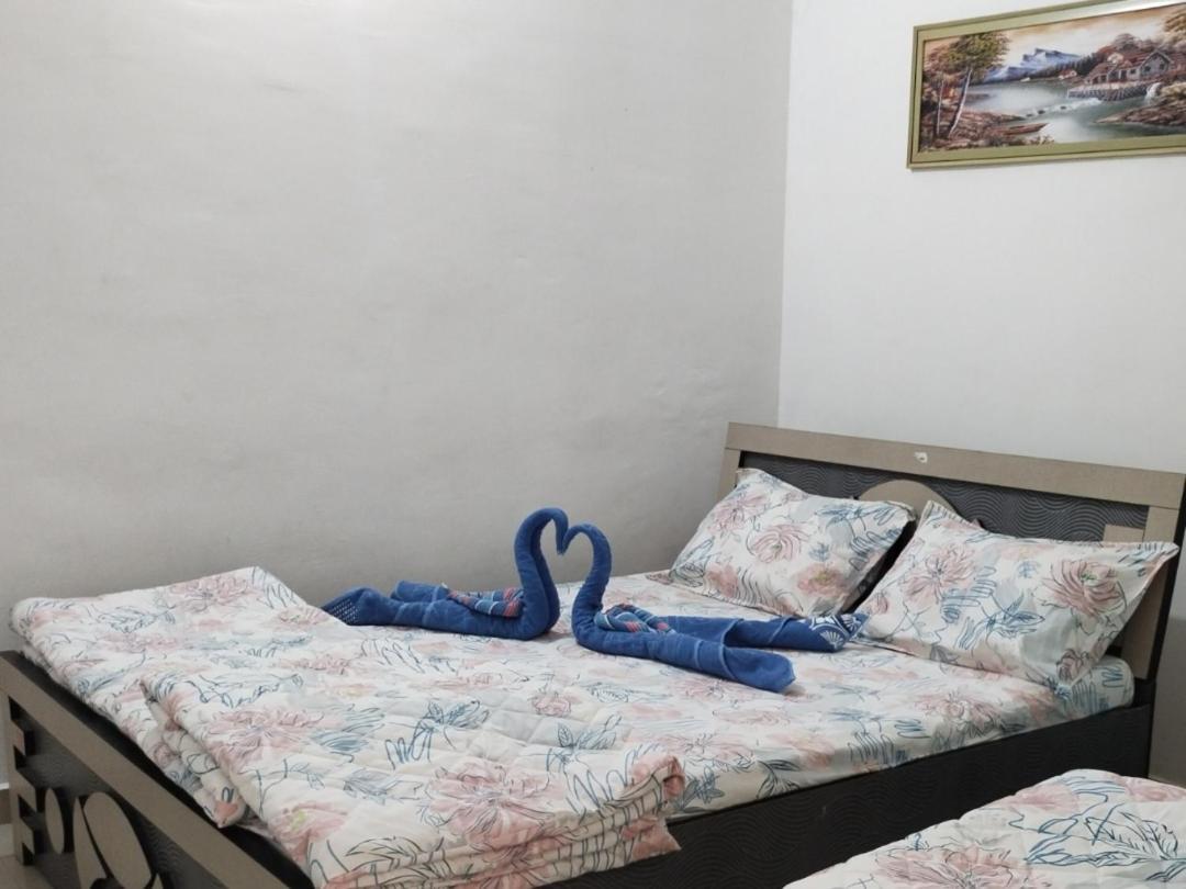 Garudeshwar Jai Swaminarayan Delux Homestay מראה חיצוני תמונה