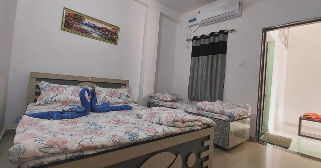 Garudeshwar Jai Swaminarayan Delux Homestay מראה חיצוני תמונה