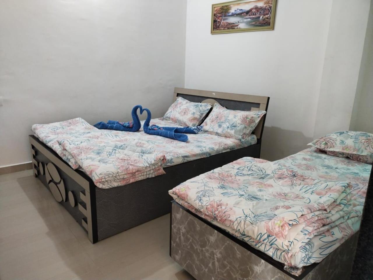 Garudeshwar Jai Swaminarayan Delux Homestay מראה חיצוני תמונה