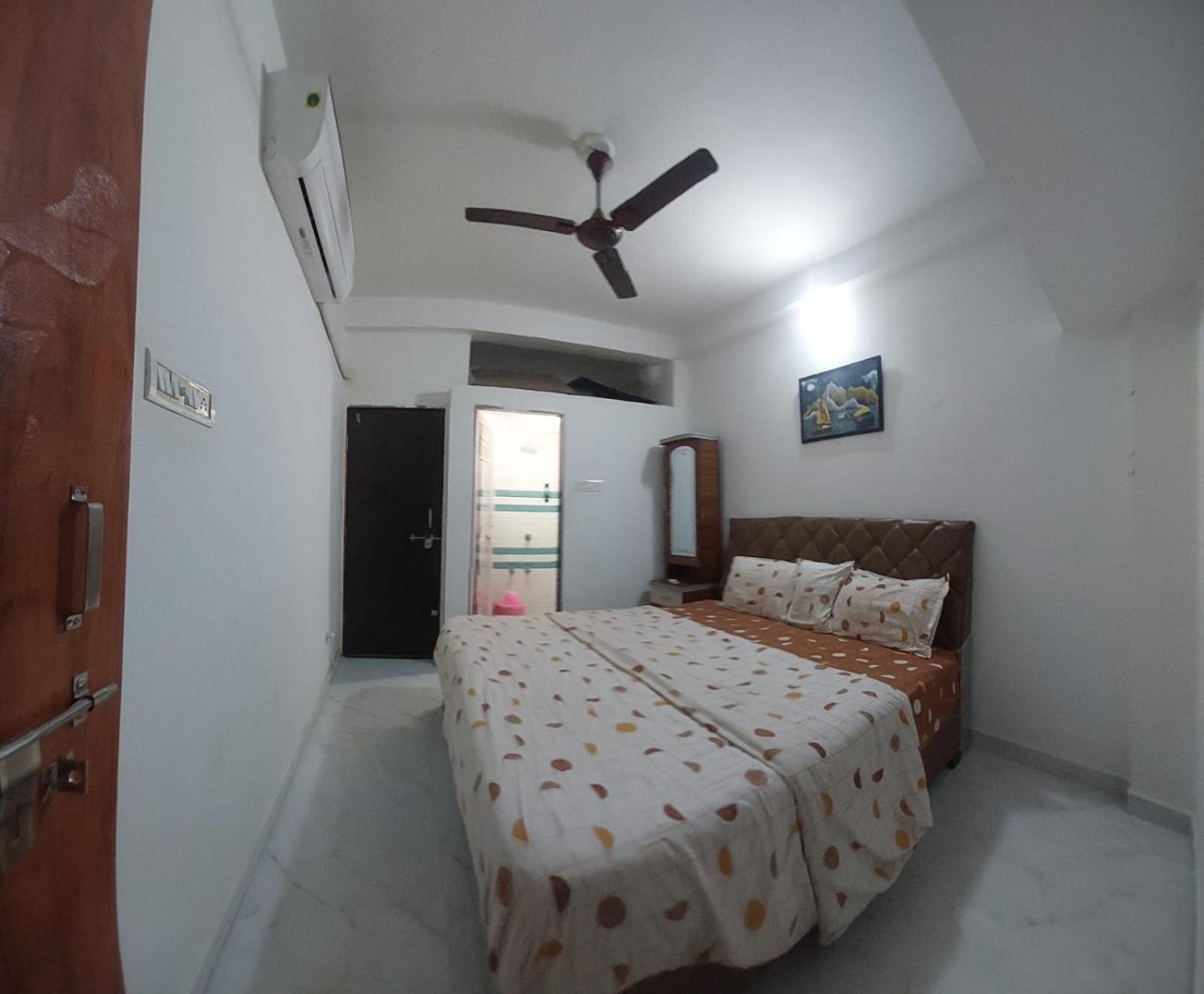 Garudeshwar Jai Swaminarayan Delux Homestay מראה חיצוני תמונה